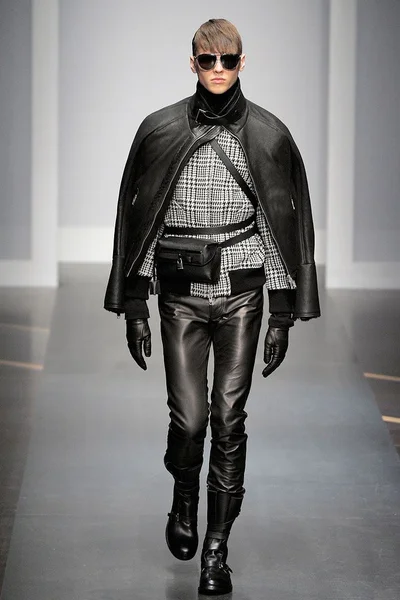 Look 5
